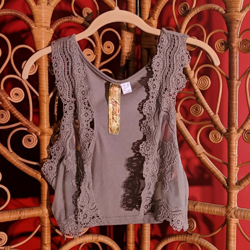 Spoiled top